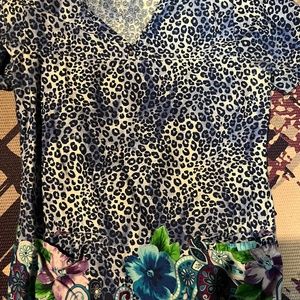 Women's cheetah print and flowers scrub top size small